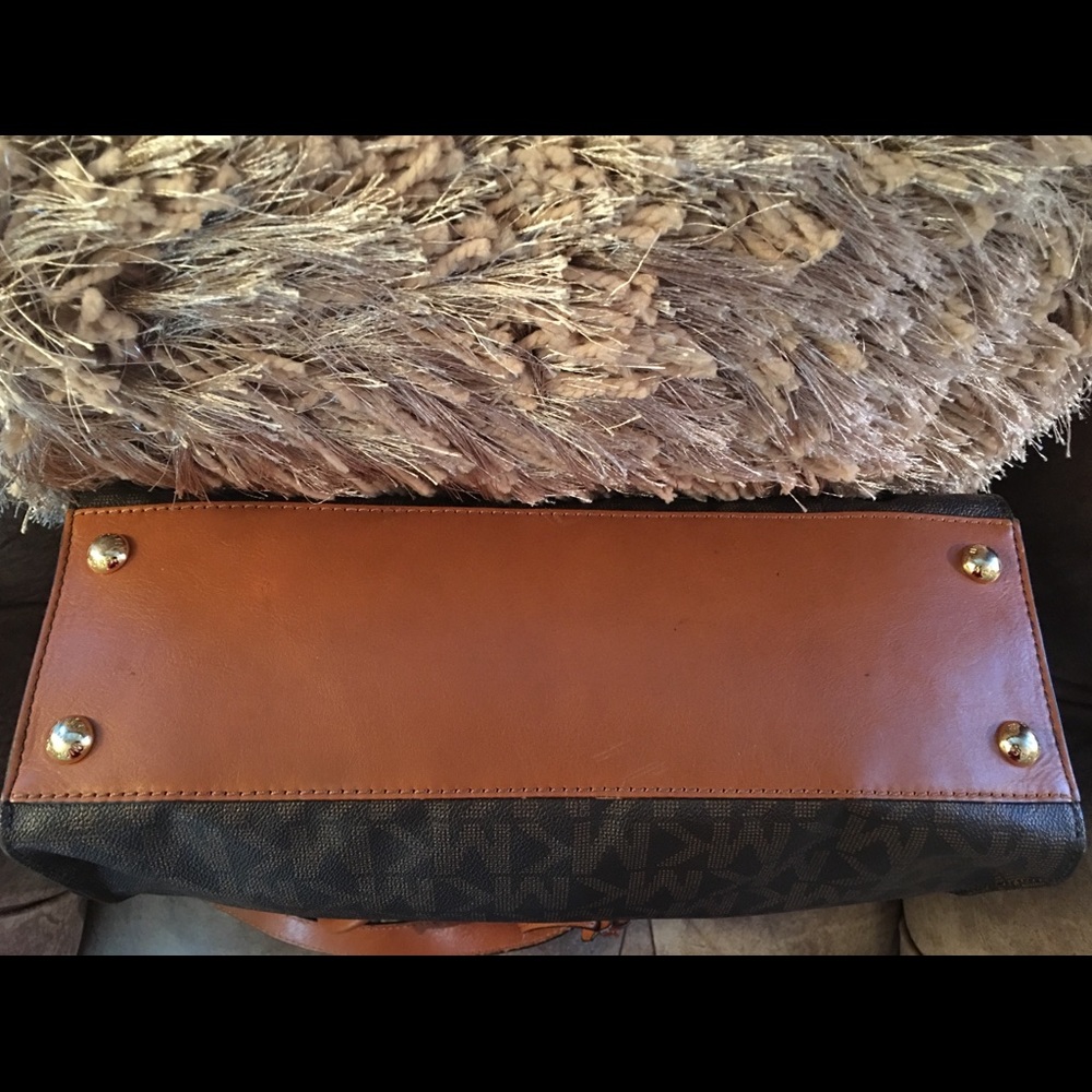 Michael Kors Hamilton North/South Tote - Picture 7 of 8